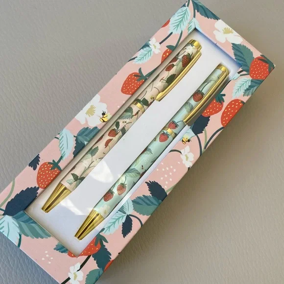 Strawberry Pen set - Picture 4 of 4